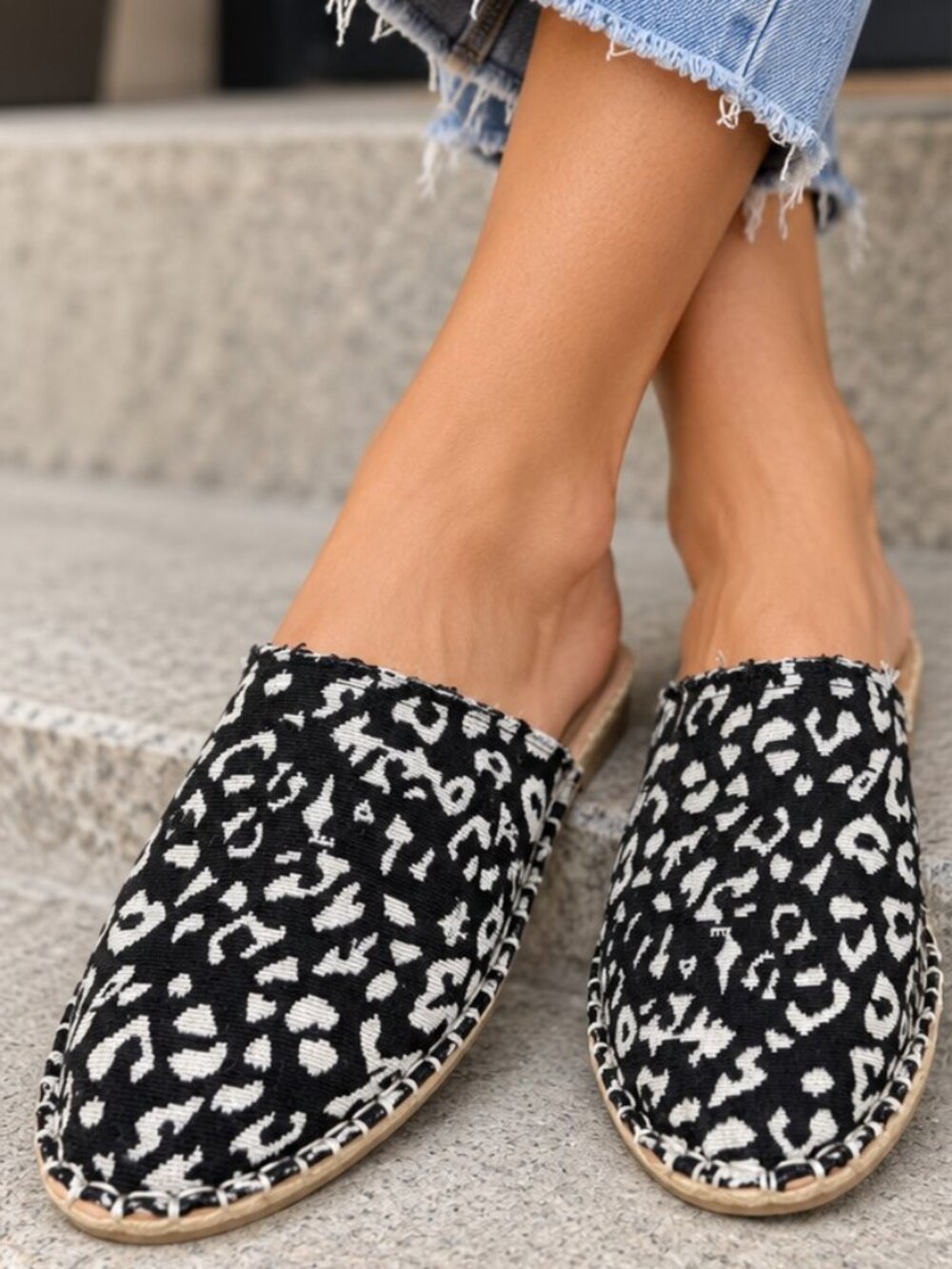 Reef Escape Mule TX Slip On Mules Size 10 Leopard Print NWOT - Picture 1 of 11